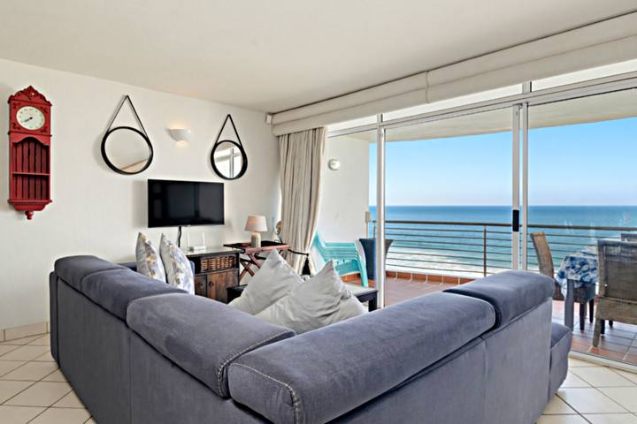 Chakas Cove 40 Lounge